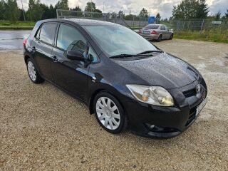 Toyota Auris 2.2 130kW