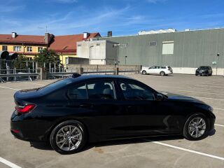 BMW 330 2.0 135kW
