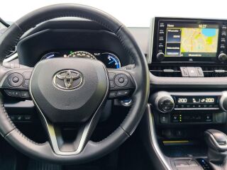 Toyota RAV4 Premium Plus 131кВ