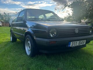Volkswagen Golf 1.6 51kW