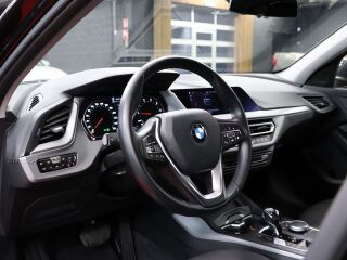 BMW 118 i Advantage 1.5 103кВ
