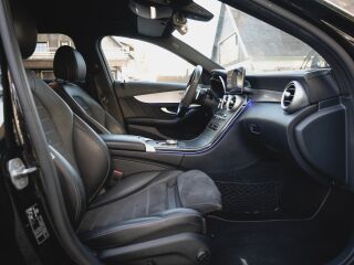 Mercedes-Benz C 220 Amg-Pakett 2.0 143kW