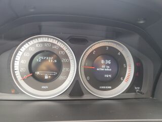 Volvo V60 MOMENTUM 1.6 R4 D2 84кВ
