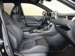 Toyota RAV4 Style 2.5 131кВ