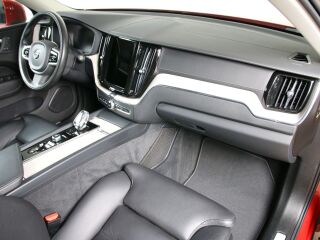 Volvo XC60 AWD INSCRIPTION INTELLI SAFE PRO MY21 2.0 B4 KERS Mild Hybrid 145kW