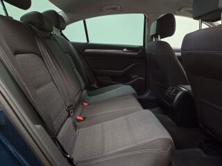 Volkswagen Passat Business 1.5 110кВ