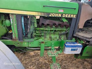 John Deere 3050