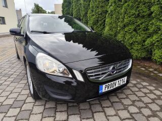 Volvo V60 MOMENTUM 1.6 R4 D2 84кВ