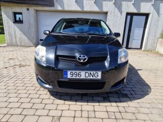 Toyota Auris 1.4 66kW