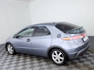 Honda Civic Elegance 1.8 103kW