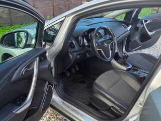 Opel Astra 1.2 70kW