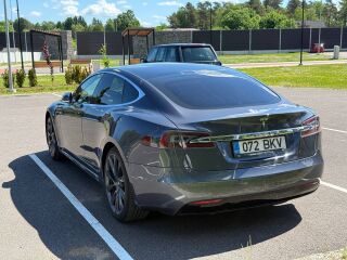 Tesla Model S Dual Motor AWD 386кВ 177кВ