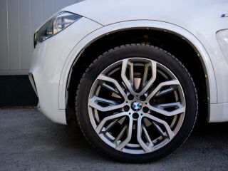 BMW X5 xDrive30d M-Sportpakett 3.0 190кВ