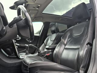 Volvo V40 Ocean race 2.0 140кВ