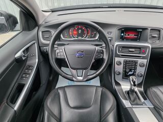 Volvo V60 Ocean Race Onyx Black 2.0 88кВ