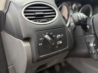 Ford Focus Elegance Facelift 1.6 74кВ