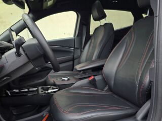 Ford Mustang Mach-E AWD Premium 200кВ