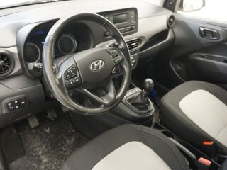 Hyundai i10 1.0 49kW
