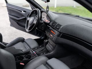 BMW 325 2.5 141kW