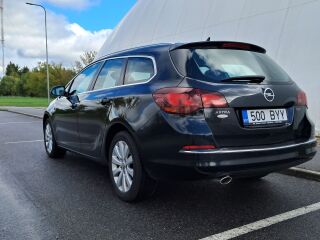 Opel Astra 2.0 121kW
