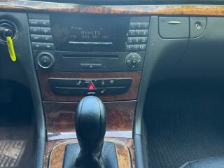 Mercedes-Benz E 270 2.7 130kW