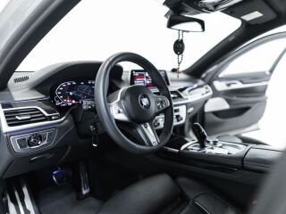 BMW 740 Facelift M-Sportpakett X-drive 3.0 250kW