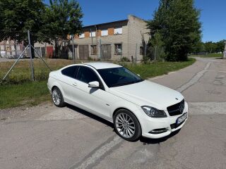 Mercedes-Benz C 220 2.1 125kW