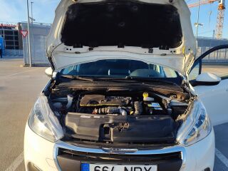 Peugeot 208 1.6 55kW