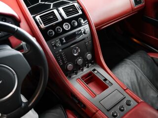 Aston Martin V8 Vantage 4.3 283kW