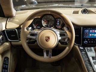Porsche Panamera GTS 4.8 316кВ
