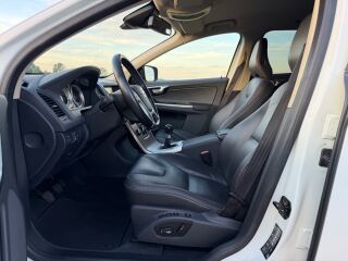 Volvo XC60 Summum AWD 2.4 R5 D5 158кВ