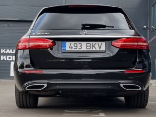 Mercedes-Benz E 300 de T EQ NIGHT PACK AVANTGARDE 2.0 225kW