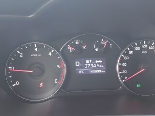 Kia Carens 1.7 104кВ