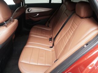 Mercedes-Benz E 220 2.0 143kW