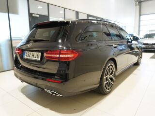 Mercedes-Benz E 220 2.0 143kW