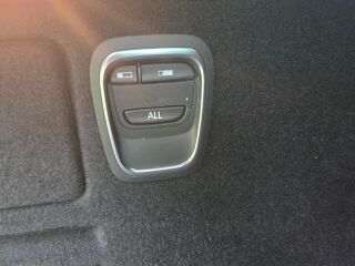Renault Scenic Initiale Paris Lux 1.6 120kW