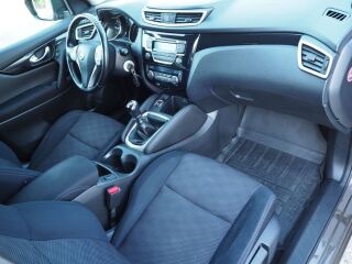 Nissan Qashqai Tekna EU5 1.5 dCi Pure Drive 81kW