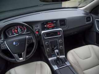 Volvo V60 SUMMUM AWD TWIN ENGINE PLUG IN HYBRID FACELIFT 2.4 162kW