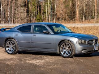 Dodge Charger R/T 5.7 V8 254kW