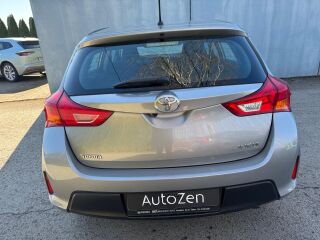 Toyota Auris 1.6 97кВ