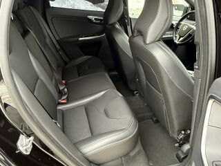Volvo XC60 Momentum AWD 2.4 140kW