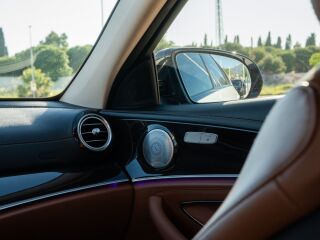 Mercedes-Benz E 220 4MATIC AMG Night Package 2.0 143кВ