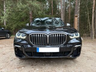BMW X5 M50 M50i 4.4 V8 390kW