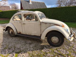 Volkswagen Beetle sunroof