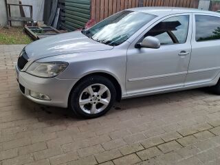 Skoda Octavia 1.2 77кВ