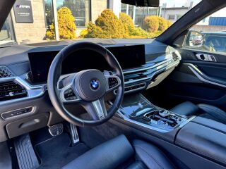 BMW X7 xDrive40d MHEV M-Sportpakett Pro LCi 3.0 259kW