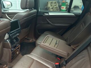 BMW X5 M50 3.0 280кВ