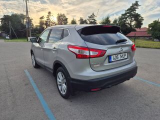 Nissan Qashqai Acenta 1.2 85кВ