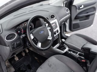 Ford Focus 1.6 74kW