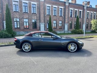 Maserati GranCabrio 4.7 323kW